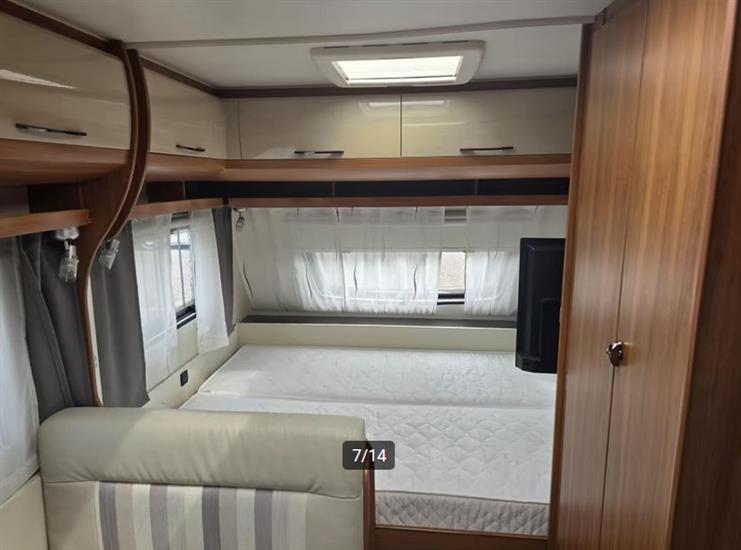 Grote foto hobby on tour 4.70 kmf 2016 stapelbed vast bed caravans en kamperen caravans